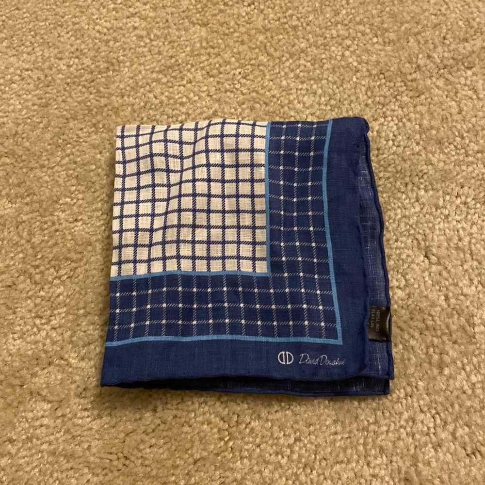 NWT David Donahue pocket square